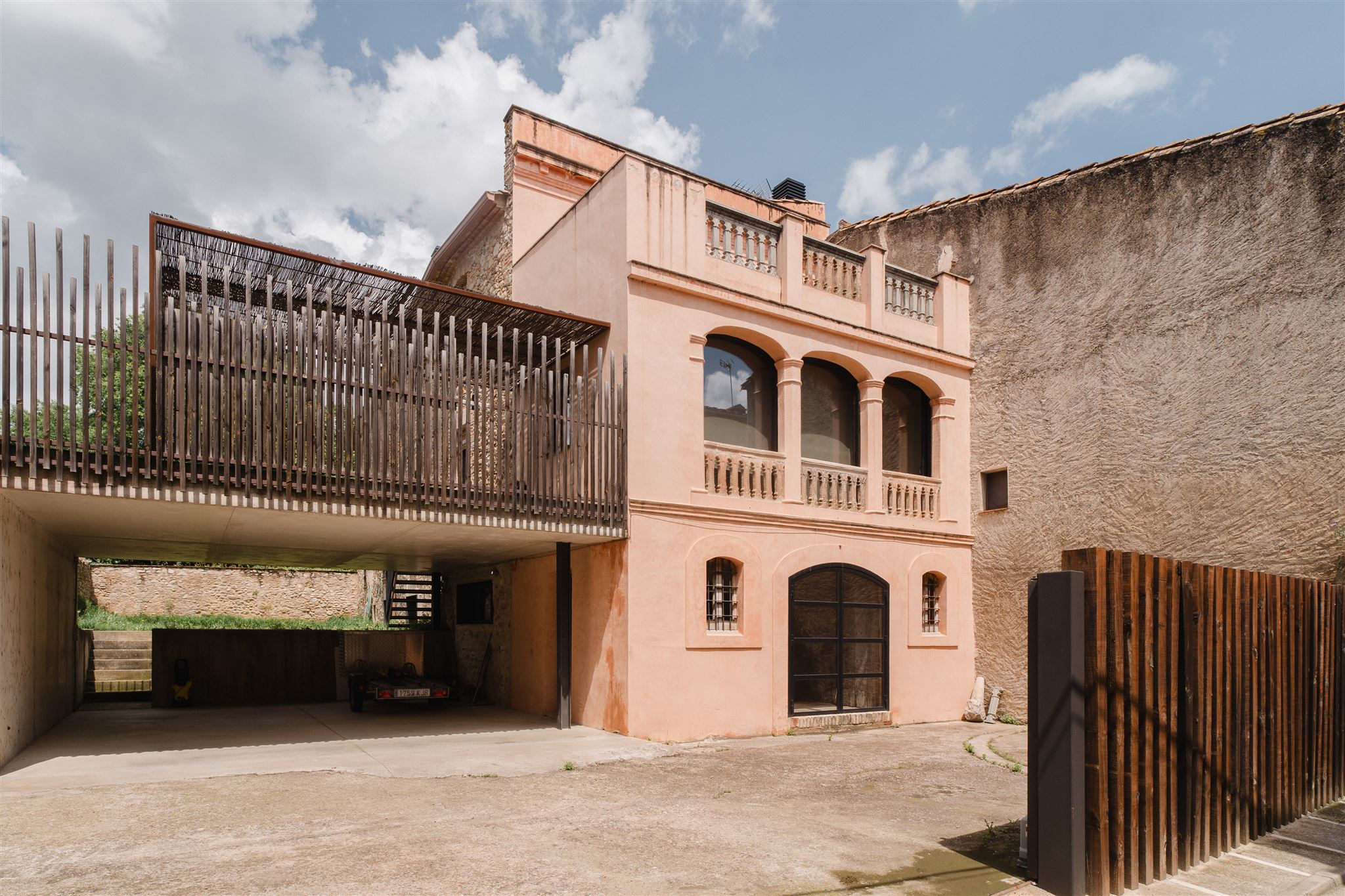 Vivenda Restaurada amb Jardí