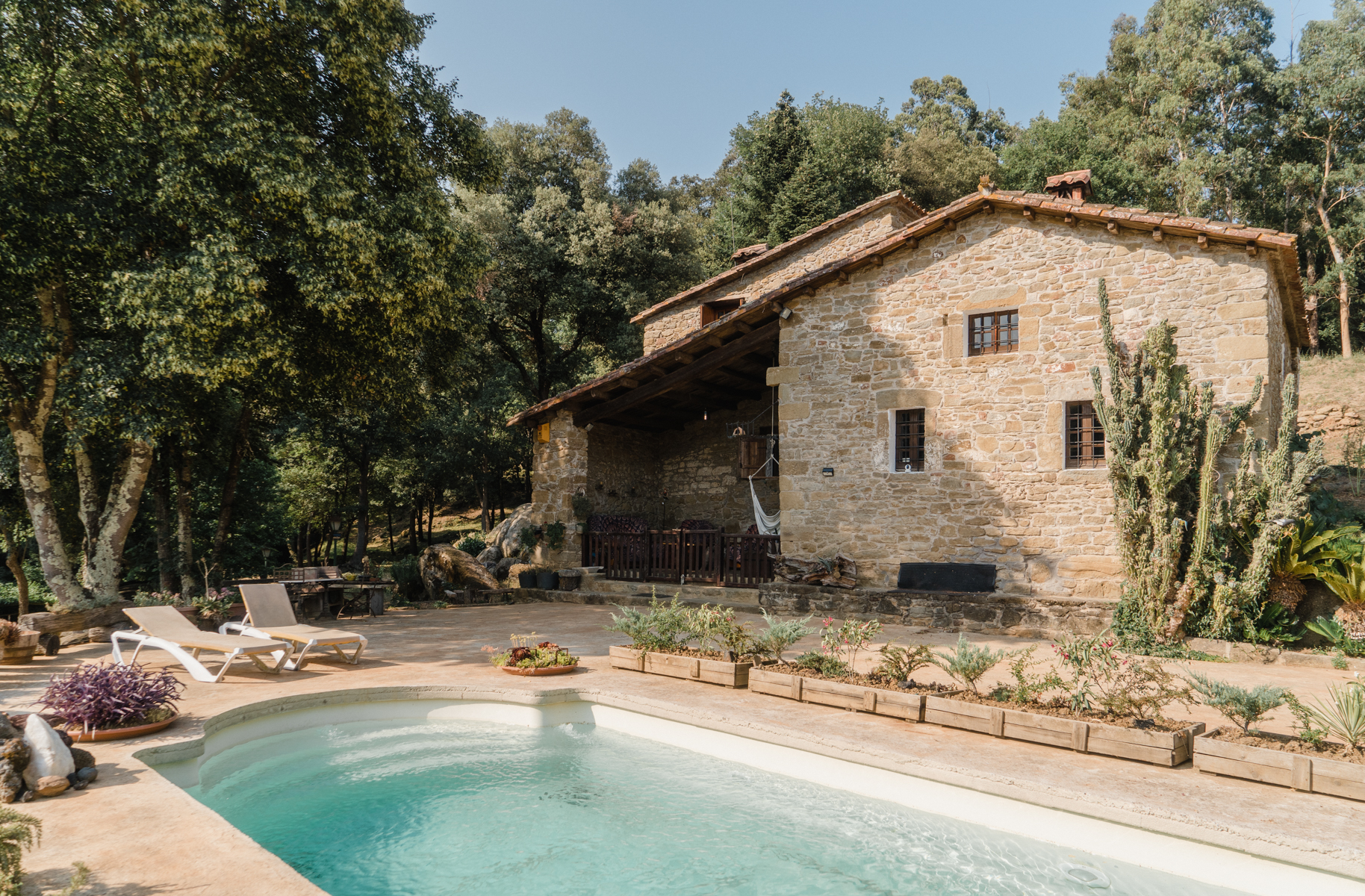 Autèntica masia en plena natura amb vistes magnífiques